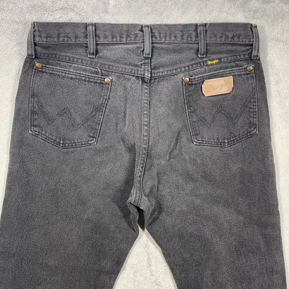 Wrangler Jeans Mens 34(33)x32(30.5) Black 13MWZ Cowboy Cut Straight Leg USA READ